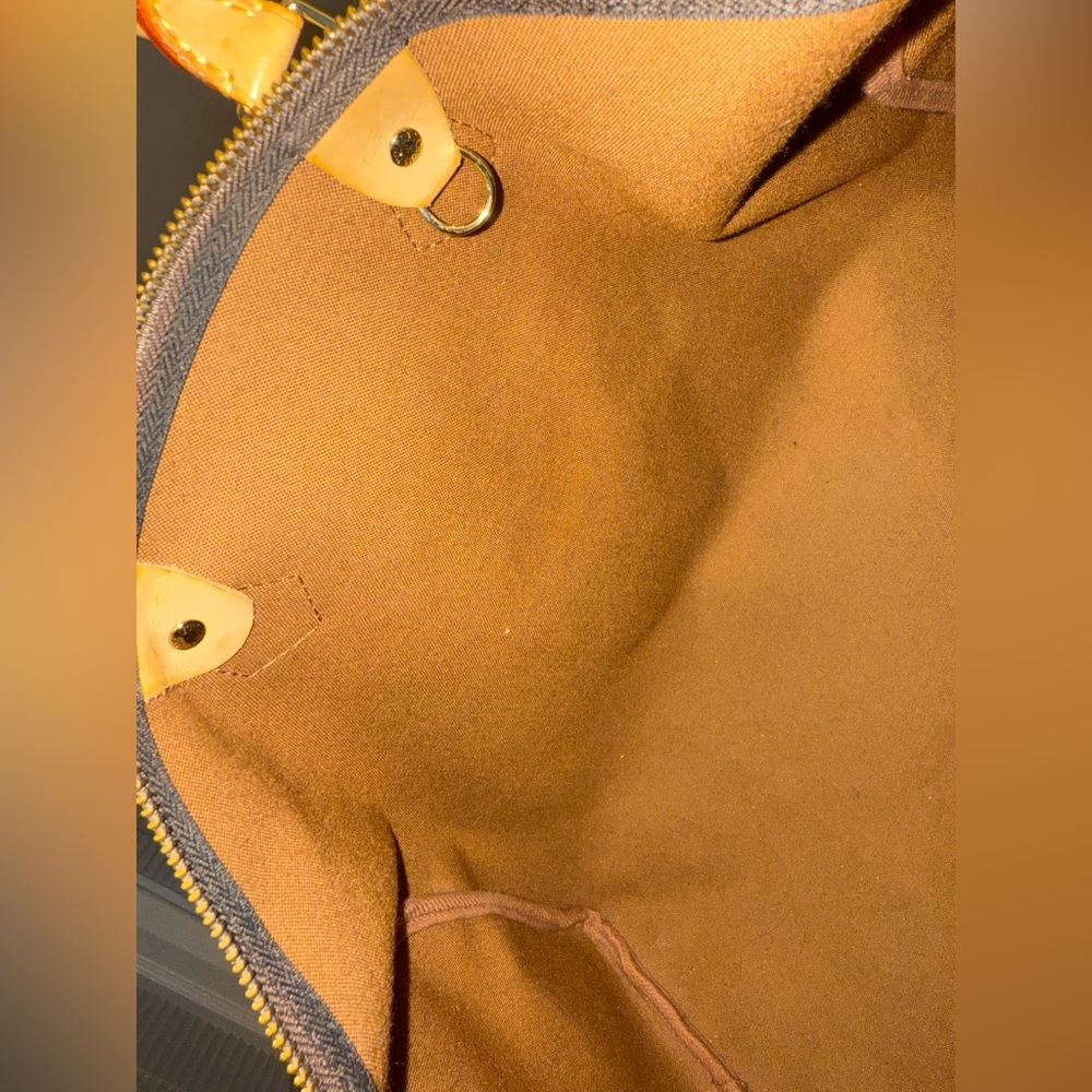 Louis Vuitton Vintage Speedy 40 Monogram Bag - Picture 16 of 16